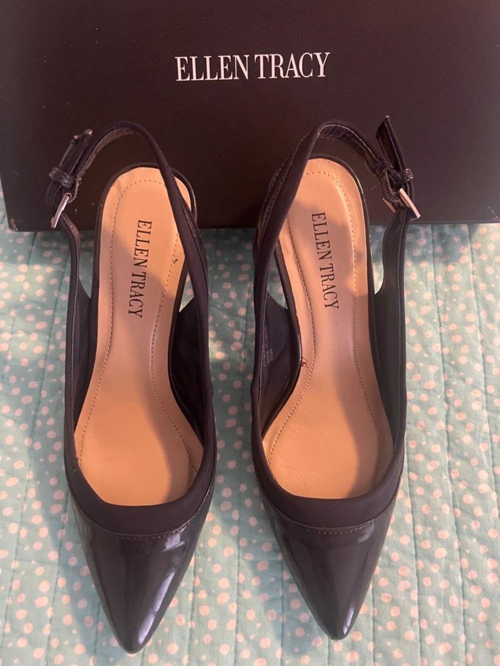 Ellen Tracy Navy Blue Patent Pointed Slingback kitten heels